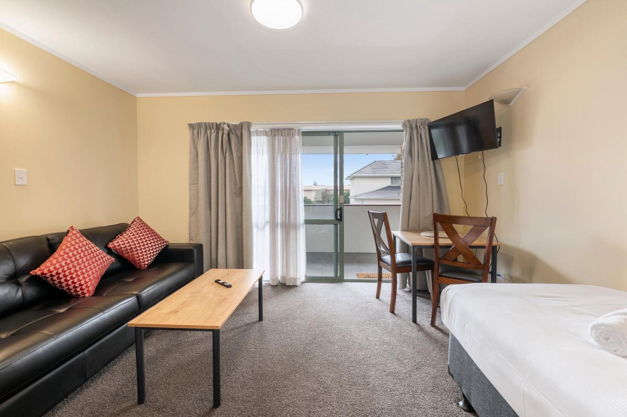 Fenton Court Motel Rotorua Exteriör bild